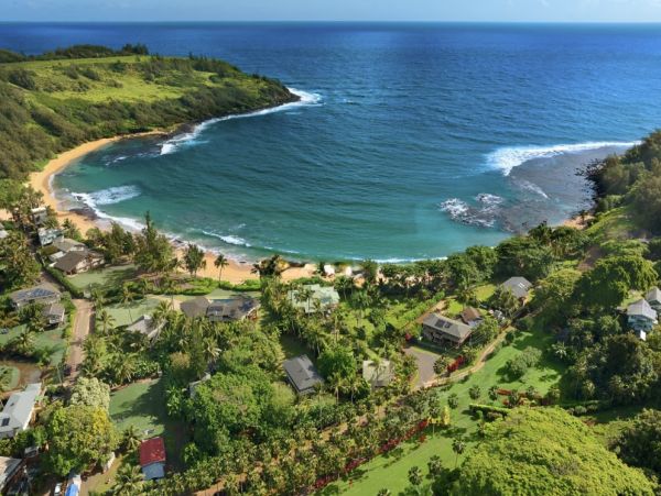 Experience Luxury in Moloa'a Bay - The Perfect Kauai Retreat